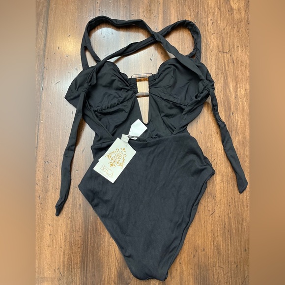 Becca Modern Edge One Piece Swimsuit Size Medium Black Modest Beach Pool Resort - Picture 7 of 14